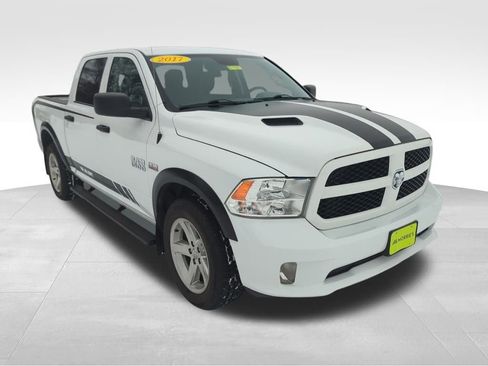 Used 2017 RAM 1500 Express w/ Express Value Package image 8