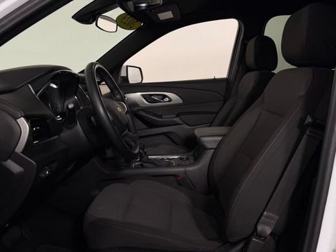 Used 2023 Chevrolet Traverse LT w/ LPO, Cargo Package AWD/4WD image 13