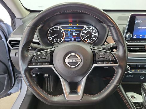 Used 2024 Nissan Altima 2.5 SR FWD image 22