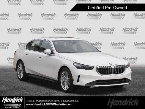 Certified 2025 BMW 530i xDrive w/ Premium Package image 1
