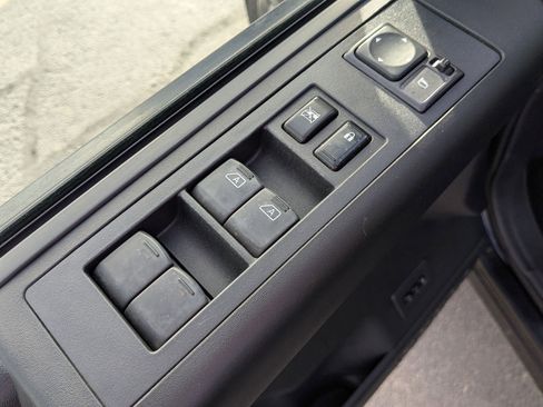 Used 2013 Nissan Titan PRO-4X w/ Pro-4x Luxury Pkg image 13