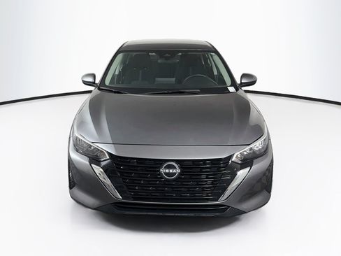 Used 2025 Nissan Sentra SV FWD image 2