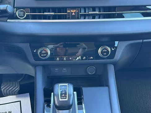 Used 2023 Mitsubishi Outlander SE image 21