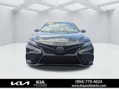 Used 2024 Toyota Camry SE w/ Convenience Package image 8