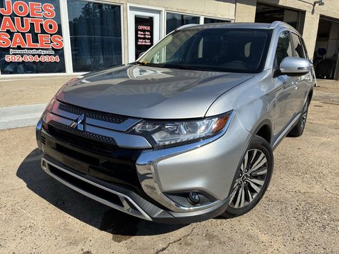 Used 2019 Mitsubishi Outlander SEL FWD image 2