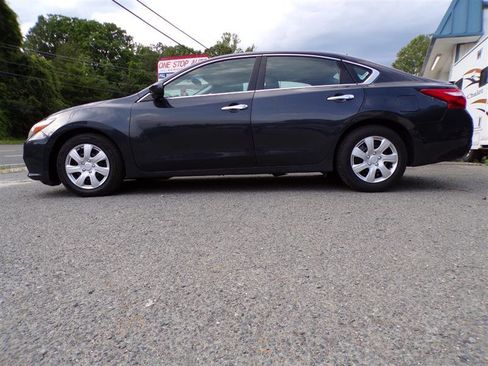 Used 2016 Nissan Altima 2.5 S w/ Power Driver Seat Package FWD image 12
