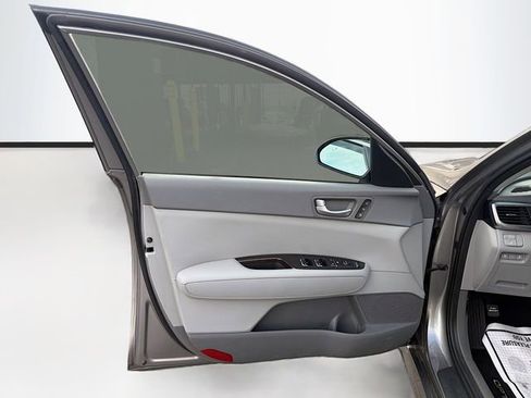 Used 2018 Kia Optima EX image 15