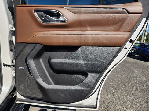 Certified 2024 Chevrolet Tahoe High Country w/ Advanced Technology Package image 31
