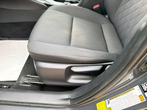 Used 2024 Toyota Corolla LE FWD image 10