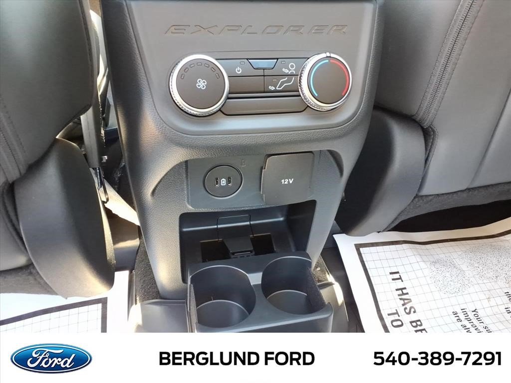 New 2026 Ford Explorer Active w/ Active Comfort Package AWD/4WD image 8