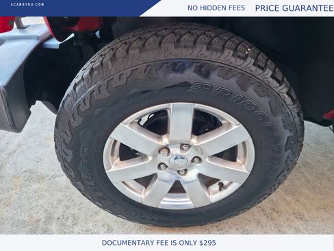 Used 2016 Jeep Wrangler Sahara w/ Connectivity Group image 26