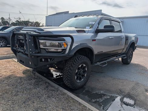 Used 2019 RAM 2500 Power Wagon image 3