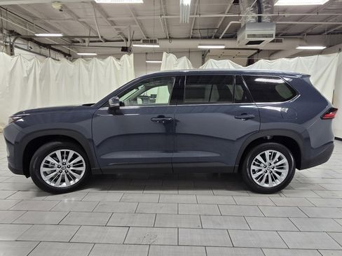 New 2026 Toyota Grand Highlander Platinum image 14