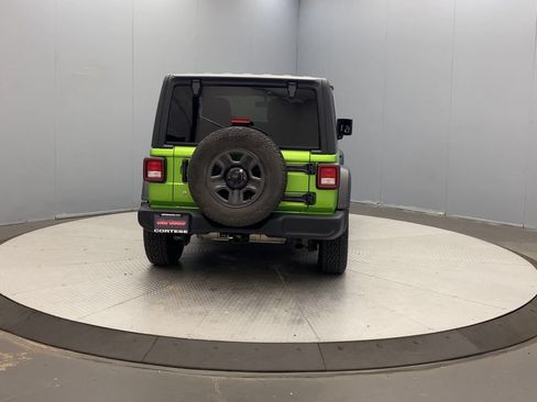 Used 2018 Jeep Wrangler Sport AWD/4WD image 4