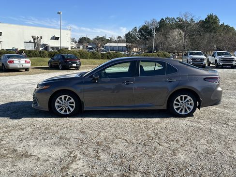 Used 2024 Toyota Camry LE image 8