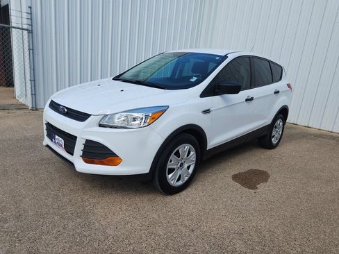 Used 2016 Ford Escape S FWD image 1
