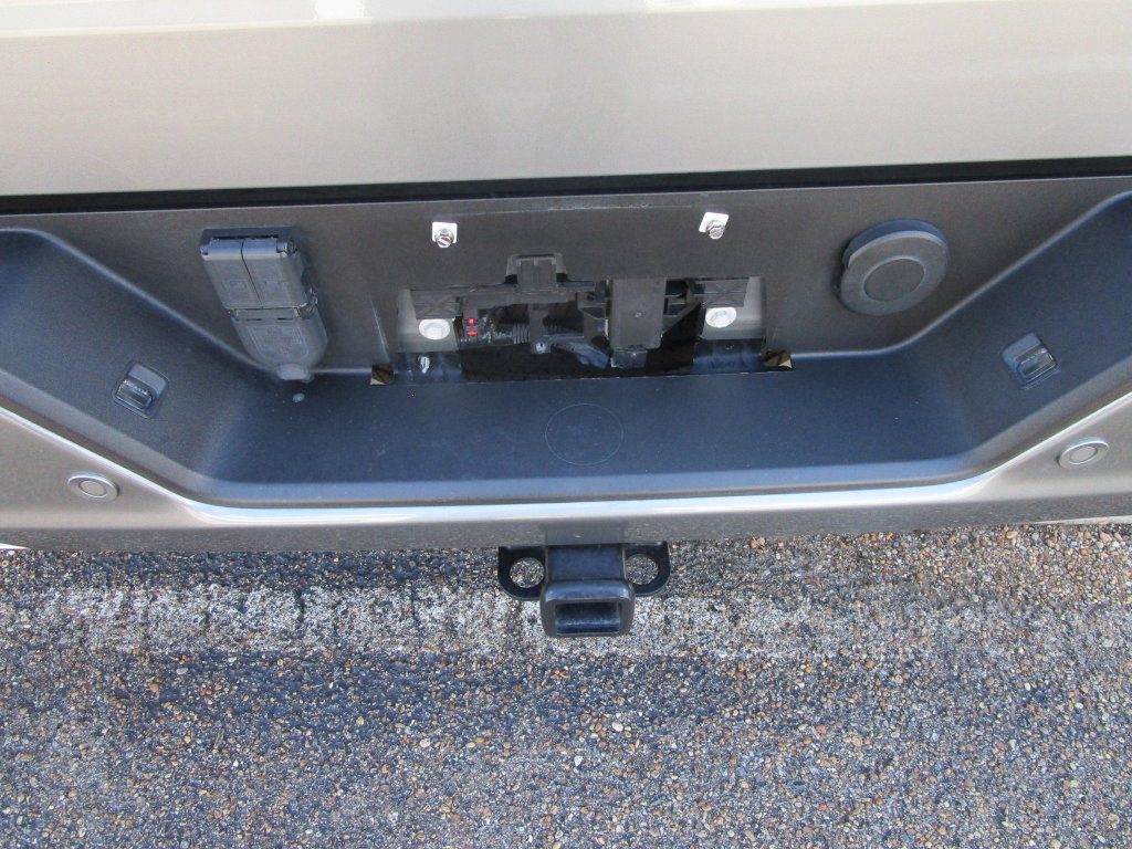 Used 2023 Chevrolet Silverado 1500 High Country w/ High Country Premium Package AWD/4WD image 15
