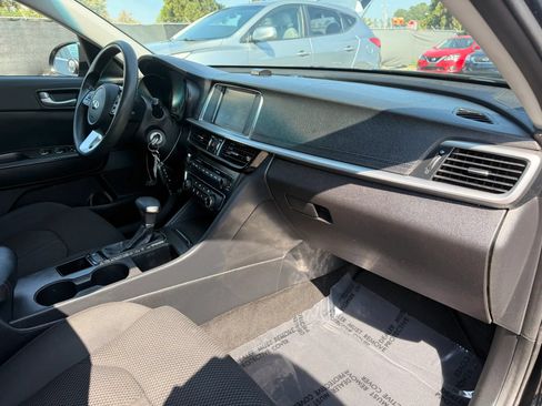 Used 2020 Kia Optima LX FWD image 19
