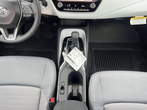 Used 2026 Toyota Corolla SE FWD image 14