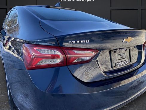 Used 2022 Chevrolet Malibu LT image 38