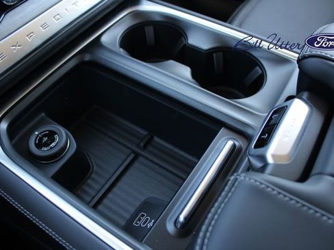 New 2026 Ford Expedition Platinum image 14