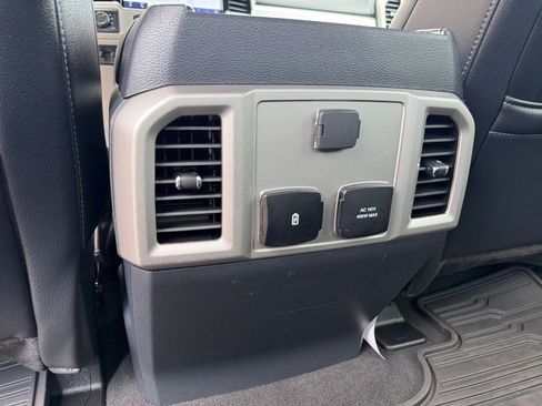 Used 2022 Ford F450 Lariat w/ Lariat Ultimate Package AWD/4WD image 33