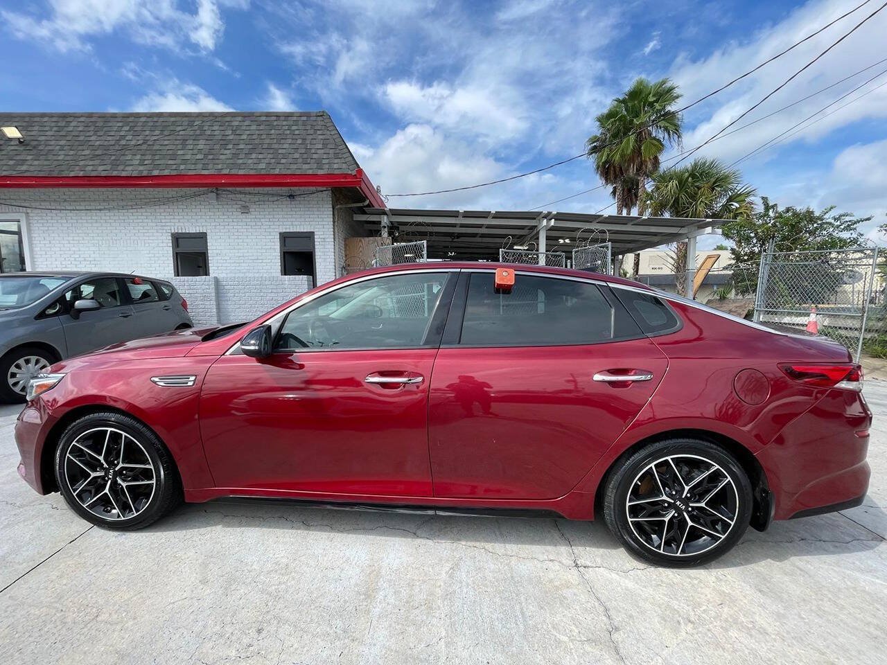 Used 2020 Kia Optima SE FWD image 4
