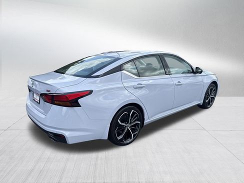 New 2025 Nissan Altima 2.5 SR image 8