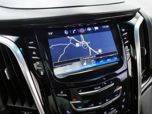 Used 2020 Cadillac Escalade Platinum AWD/4WD image 34