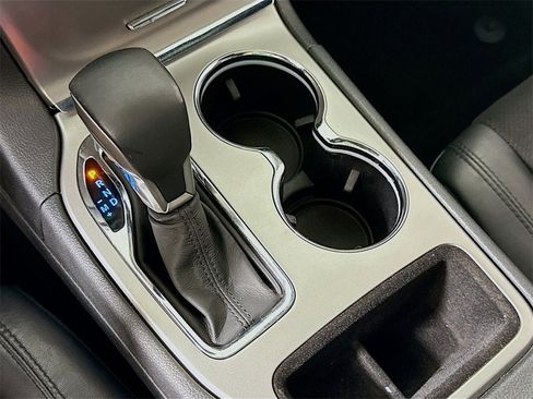 Used 2019 Jeep Grand Cherokee Altitude image 10