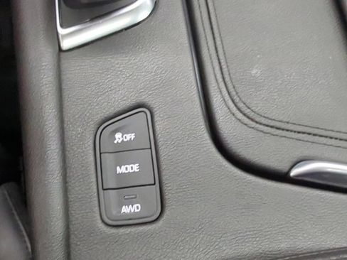 Used 2018 Cadillac XT5 Luxury AWD/4WD image 18