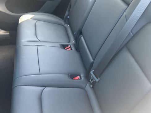 Used 2025 Tesla Model Y Long Range image 6