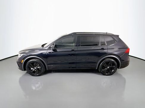 Used 2023 Volkswagen Tiguan SE R-Line image 4