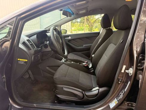 Used 2018 Kia Forte LX FWD image 15