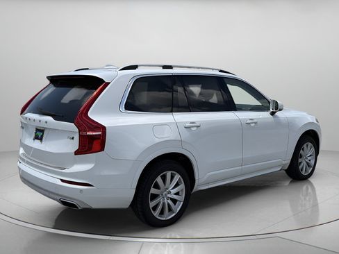 Used 2017 Volvo XC90 T6 Momentum w/ Vision Package AWD/4WD image 3