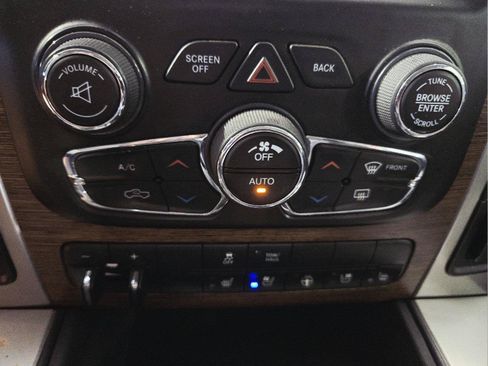 Used 2016 RAM 1500 Laramie w/ Convenience Group AWD/4WD image 33