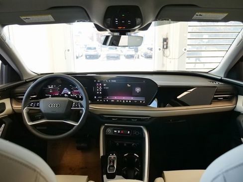 New 2025 Audi Q5 Premium Plus image 18