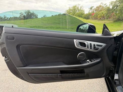 Used 2016 Mercedes-Benz SLK 300 w/ Premium 2 Package image 10