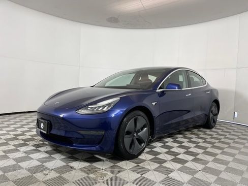 Used 2018 Tesla Model 3 Long Range image 3