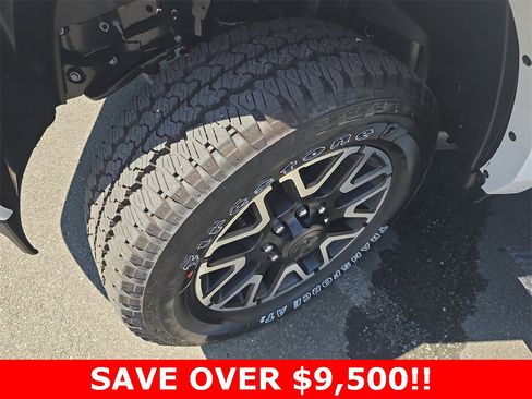 New 2025 RAM 2500 Limited image 33