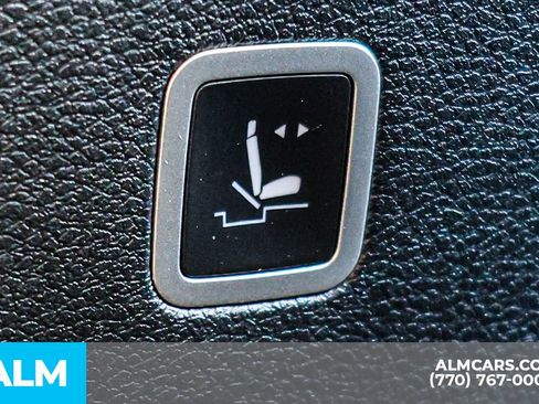 Used 2024 Chrysler Pacifica Touring-L FWD image 53