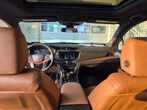 Used 2023 Cadillac XT5 Premium Luxury w/ LPO, Floor Liner Package AWD/4WD image 17