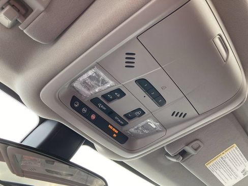 Used 2019 Chevrolet Equinox LT AWD/4WD image 34