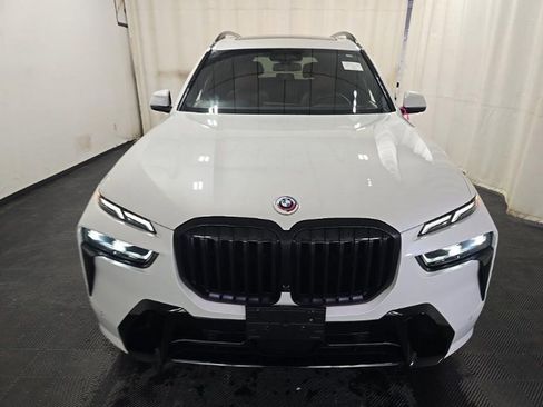 Used 2023 BMW X7 xDrive40i w/ Premium Excellence Package AWD/4WD image 3