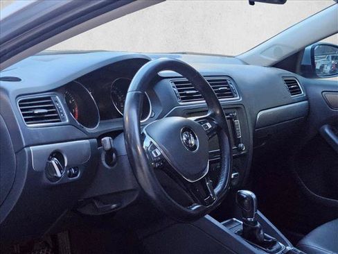 Used 2015 Volkswagen Jetta SE FWD image 8