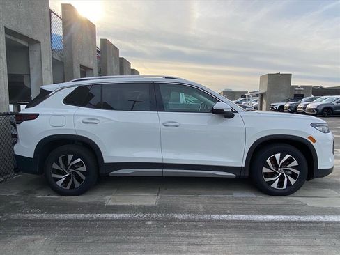 New 2026 Volkswagen Tiguan S FWD image 2