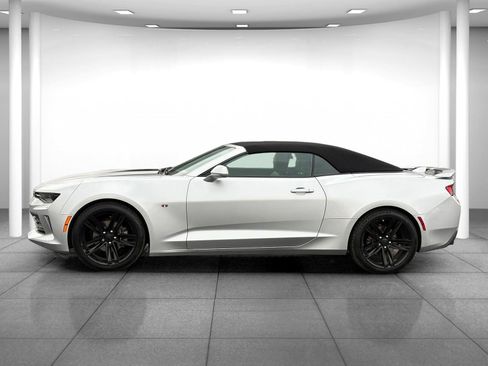 Used 2017 Chevrolet Camaro LT image 4