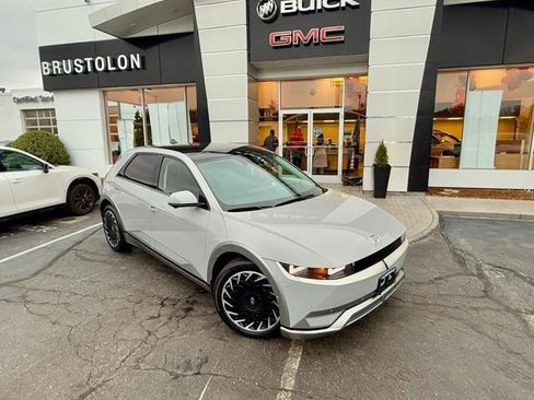 Used 2024 Hyundai Ioniq 5 Limited image 2