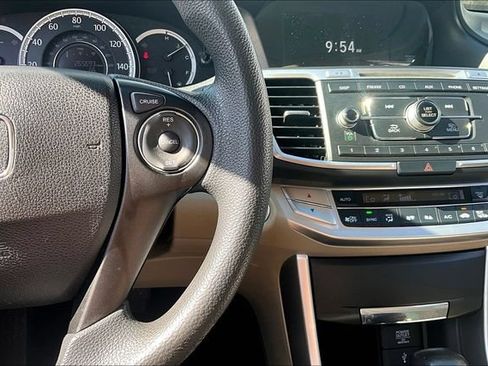 Used 2013 Honda Accord EX image 19