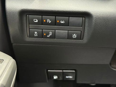 Certified 2025 Nissan Kicks Play S FWD image 24